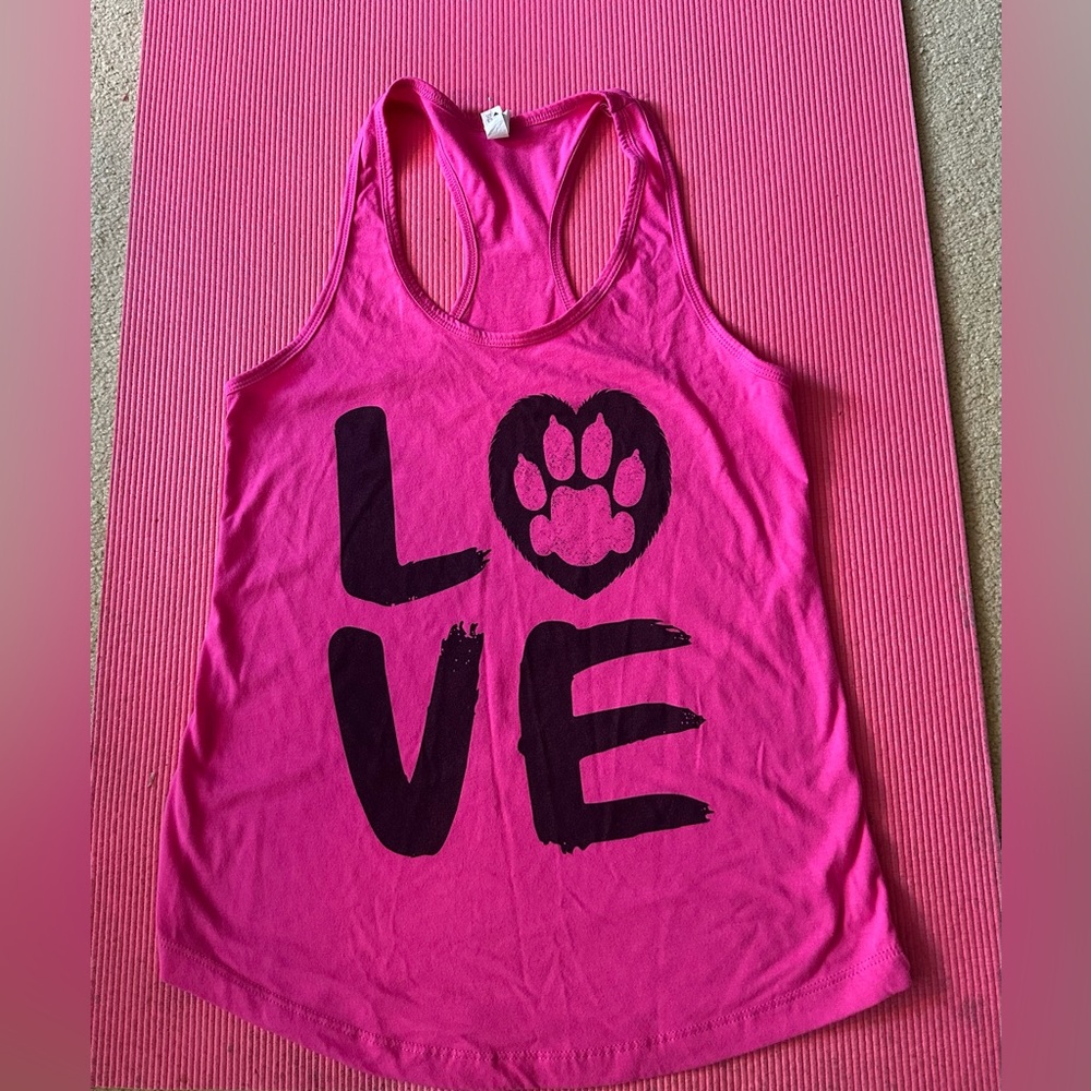 IDEAL T by Next level

Pink Love Tank Top